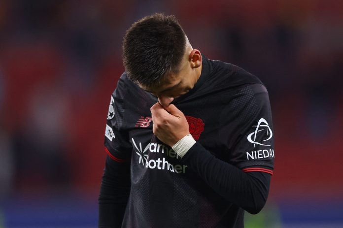 ¿Guiño a River? El enigmático posteo del Diablito Echeverri tras no ingresar en el triunfo del Leverkusen por la Copa alemana