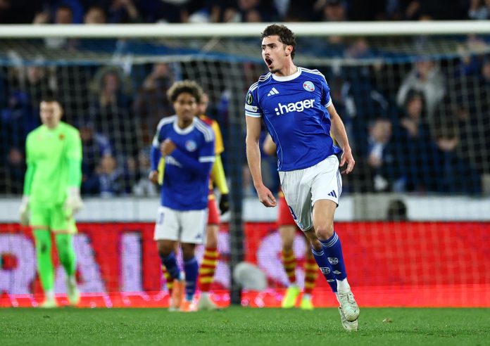 Mientras sueña con el fichaje de Julián Álvarez, Barcelona sumó a otro goleador argentino a su radar