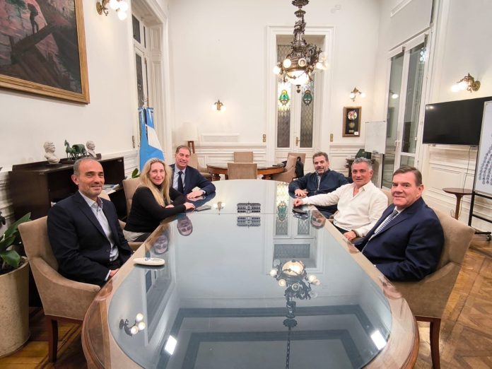 El Gobierno ya piensa en la disputa por suceder a Kicillof: el dirigente mejor posicionado y el rol de las PASO