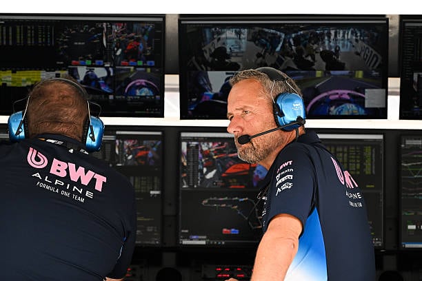 La frase del jefe de Alpine por el trabajo contrarreloj para reparar el coche de Colapinto tras el accidente en la Sprint del GP de Brasil