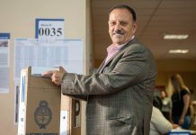 Tras una victoria mínima en las elecciones, Quintela le pidió la renuncia a todo su gabinete en La Rioja